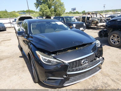 SJKCH5CP8JA****** · 2018 INFINITI QX30 LUXURY