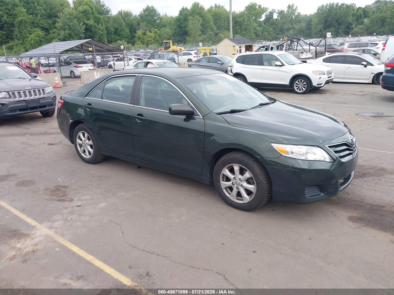 4T1BF3EK9BU****** · 2011 TOYOTA CAMRY LE