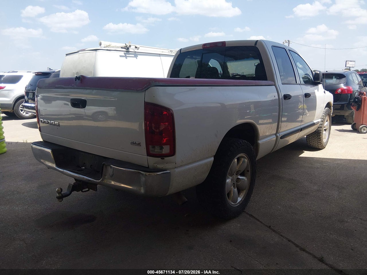 2004 DODGE RAM 1500 SLT/LARAMIE · 4/11