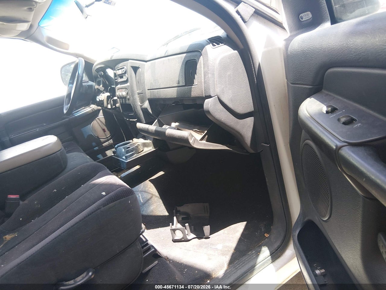 2004 DODGE RAM 1500 SLT/LARAMIE · 5/11
