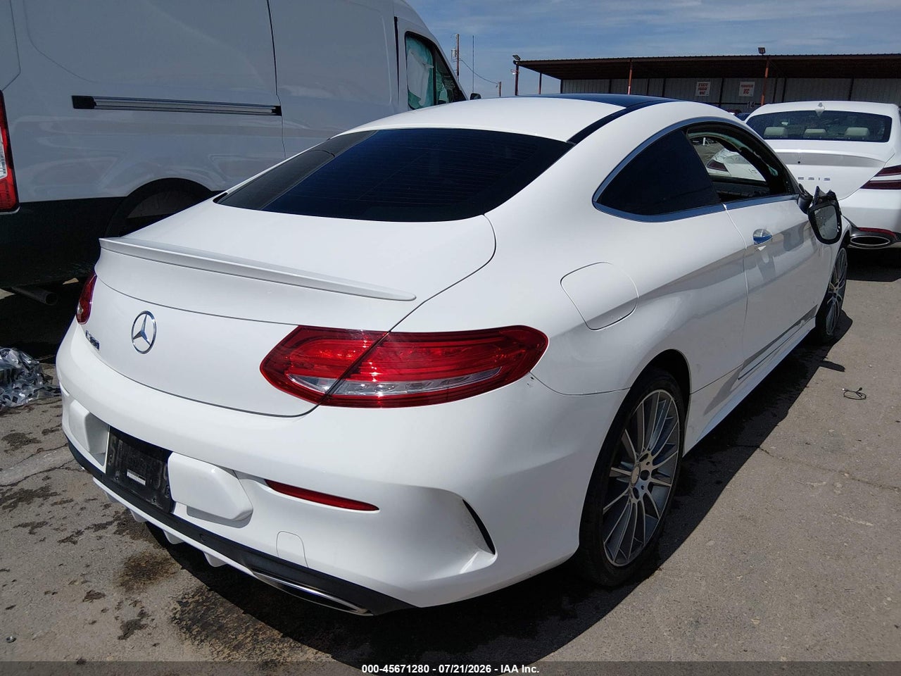 2017 MERCEDES-BENZ C 300 · 4/11