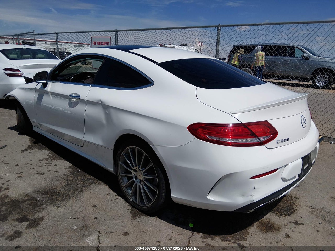2017 MERCEDES-BENZ C 300 · 3/11