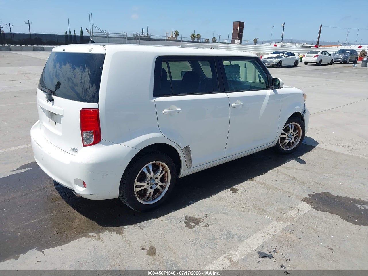 2012 SCION XB · 4/11