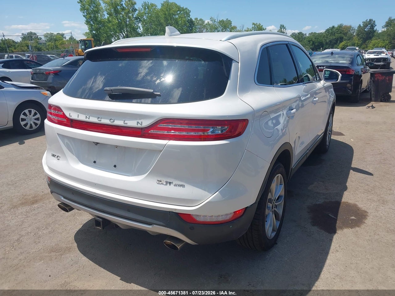 2017 LINCOLN MKC SELECT · 4/11