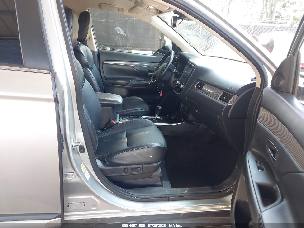 2020 MITSUBISHI OUTLANDER LE 2.4/SE 2.4/SEL 2.4/SP 2.4 · 5/11