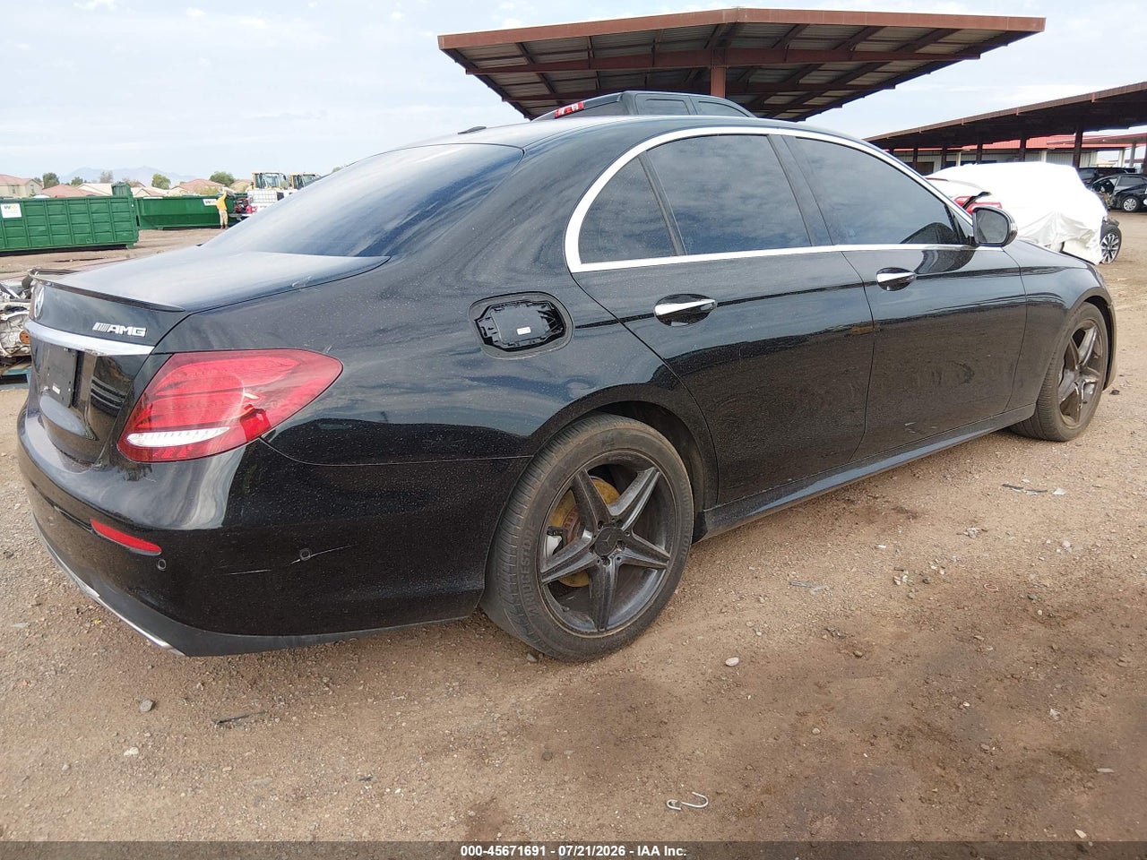 2017 MERCEDES-BENZ E 300   · 4/11