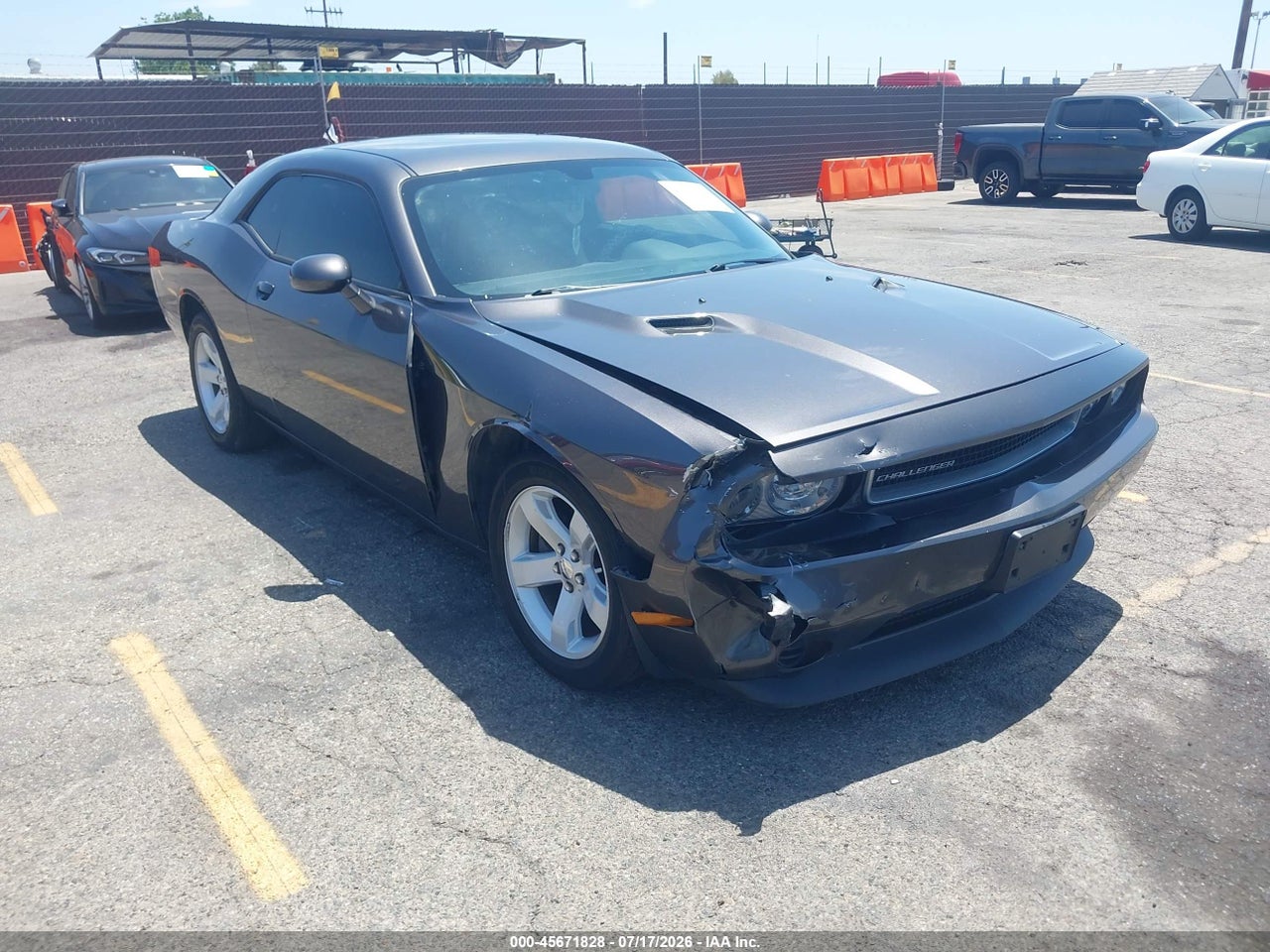 2C3CDYAG7EH****** · 2014 DODGE CHALLENGER SXT