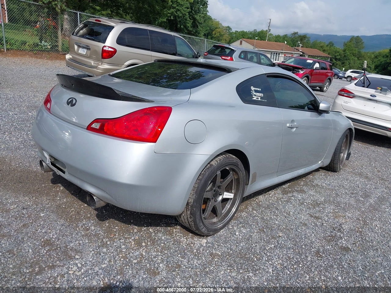 2009 INFINITI G37X   · 4/11