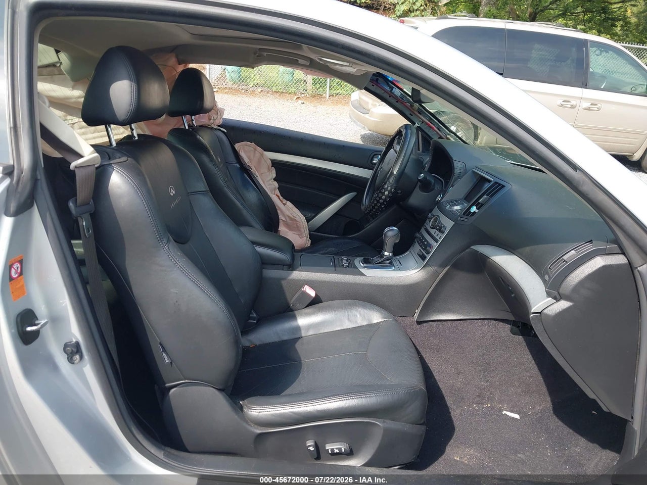 2009 INFINITI G37X   · 5/11