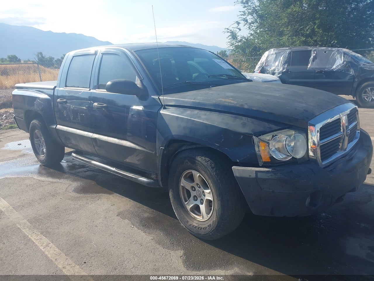 1D7HW48P77S****** · 2007 DODGE DAKOTA SLT