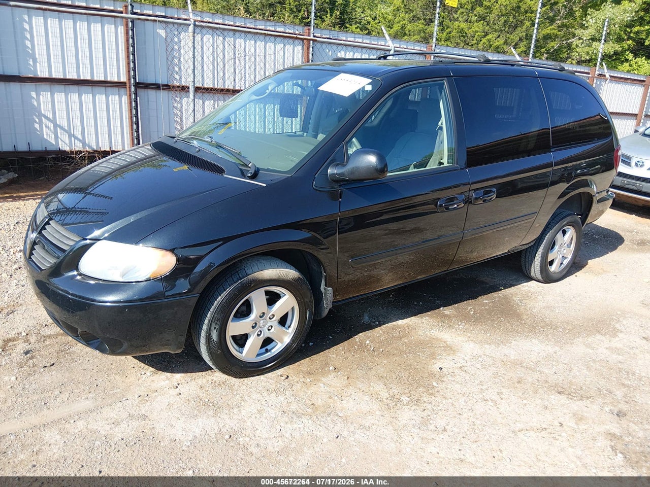 2006 DODGE GRAND CARAVAN SXT · 2/11