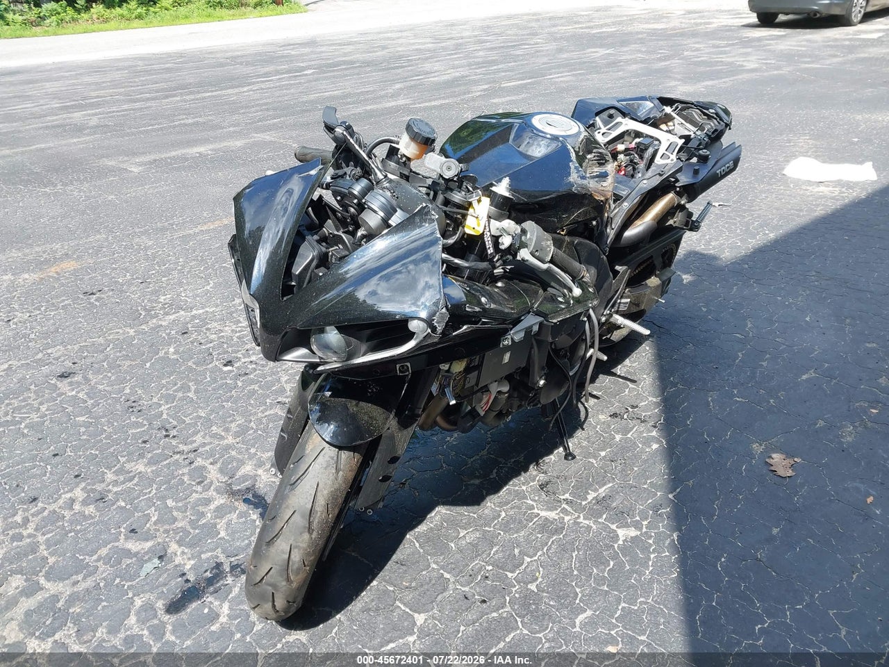 2012 YAMAHA YZFR1   · 2/11