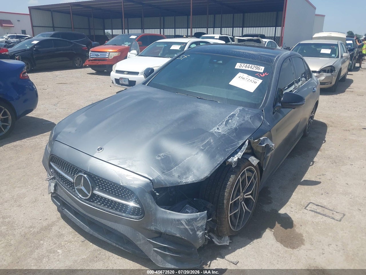 2021 MERCEDES-BENZ E 350 · 2/7