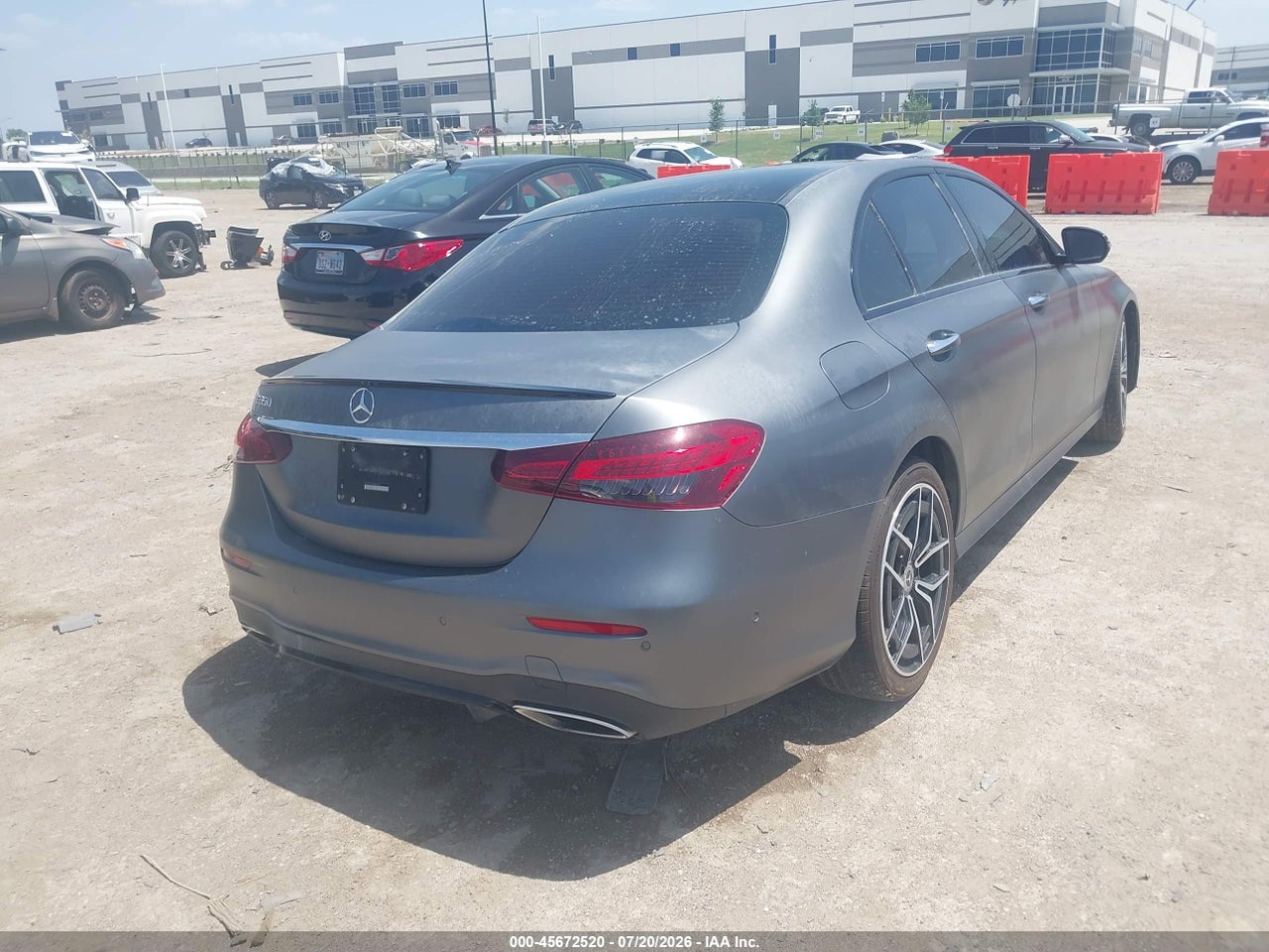 2021 MERCEDES-BENZ E 350 · 4/7