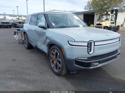 7PDSGABA2RN****** · 2024 RIVIAN R1S ADVENTURE QUAD MOTOR LARGE PACK