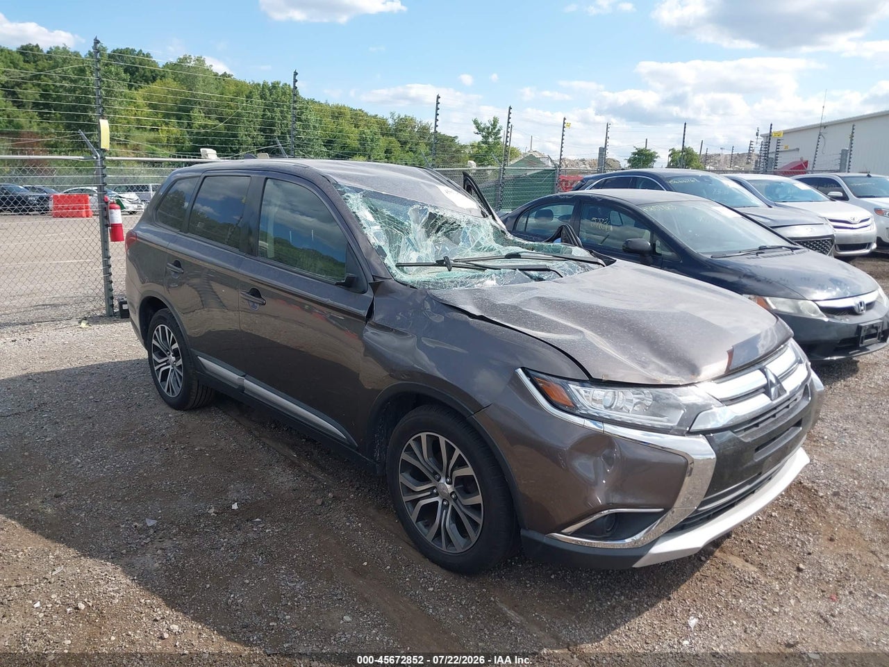 JA4AD2A3XHZ****** · 2017 MITSUBISHI OUTLANDER ES