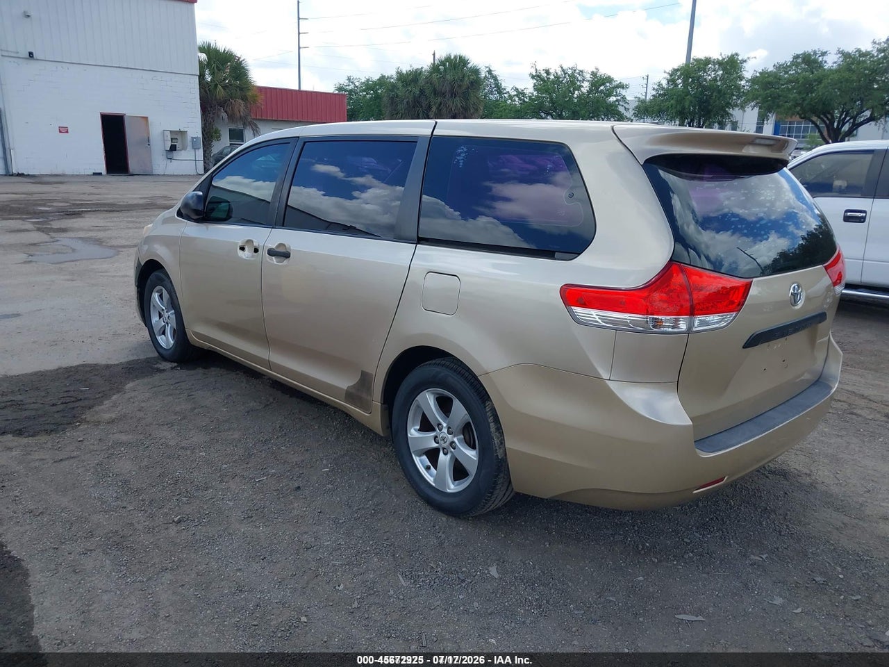 2011 TOYOTA SIENNA BASE V6 · 3/11