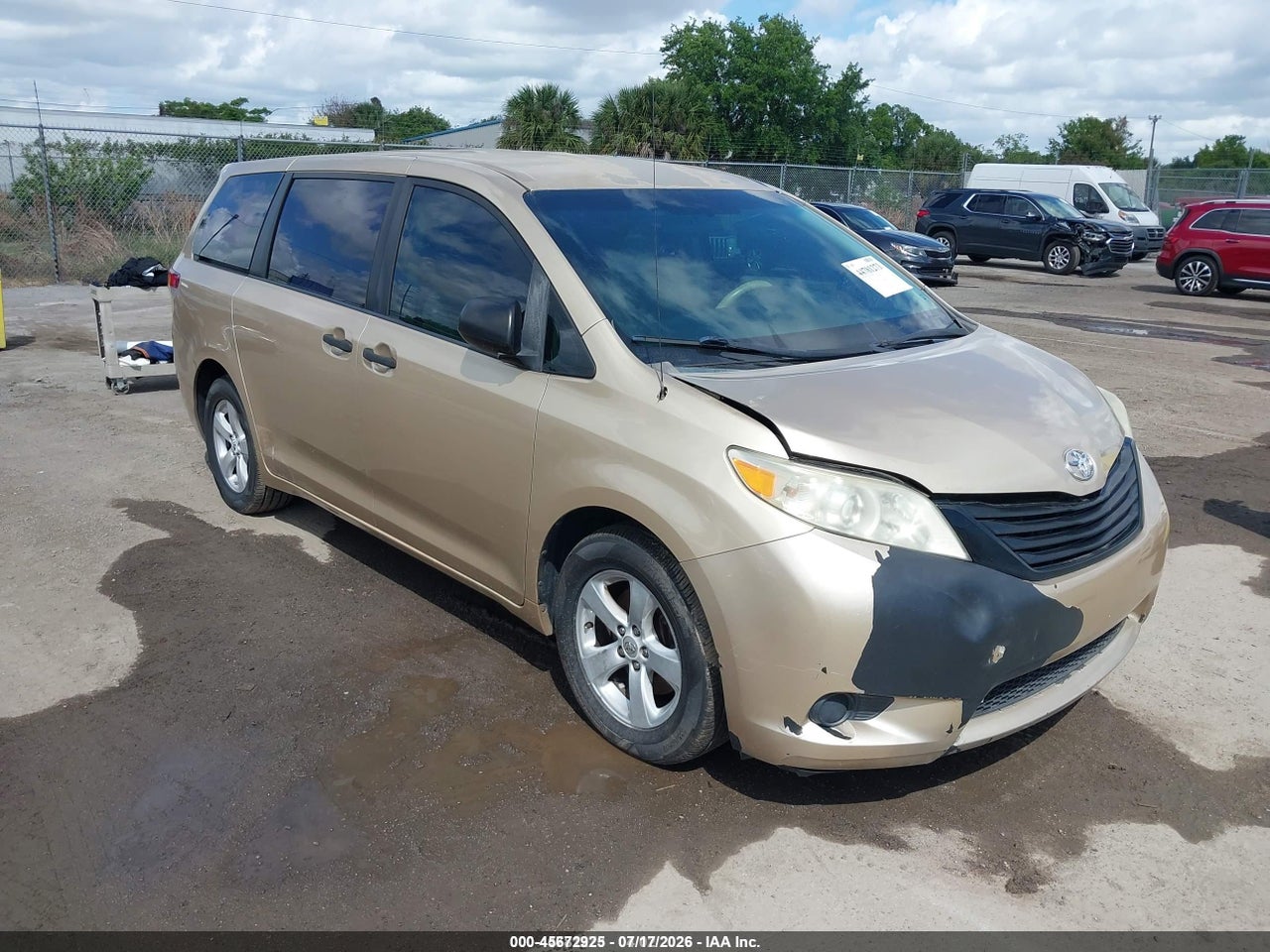 5TDZK3DC1BS****** · 2011 TOYOTA SIENNA BASE V6