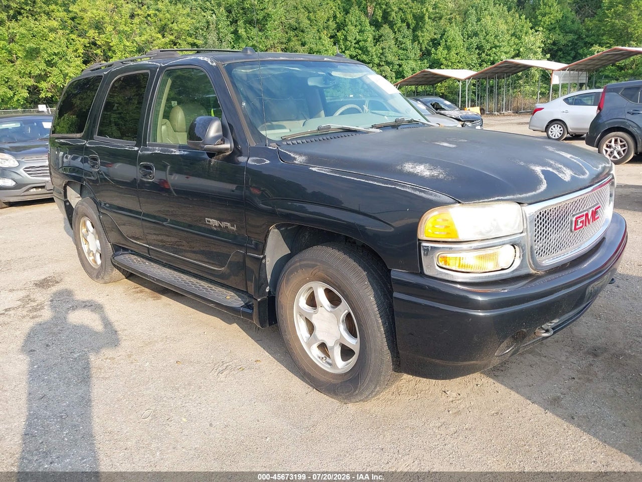 1GKEK63UX5J****** · 2005 GMC YUKON DENALI