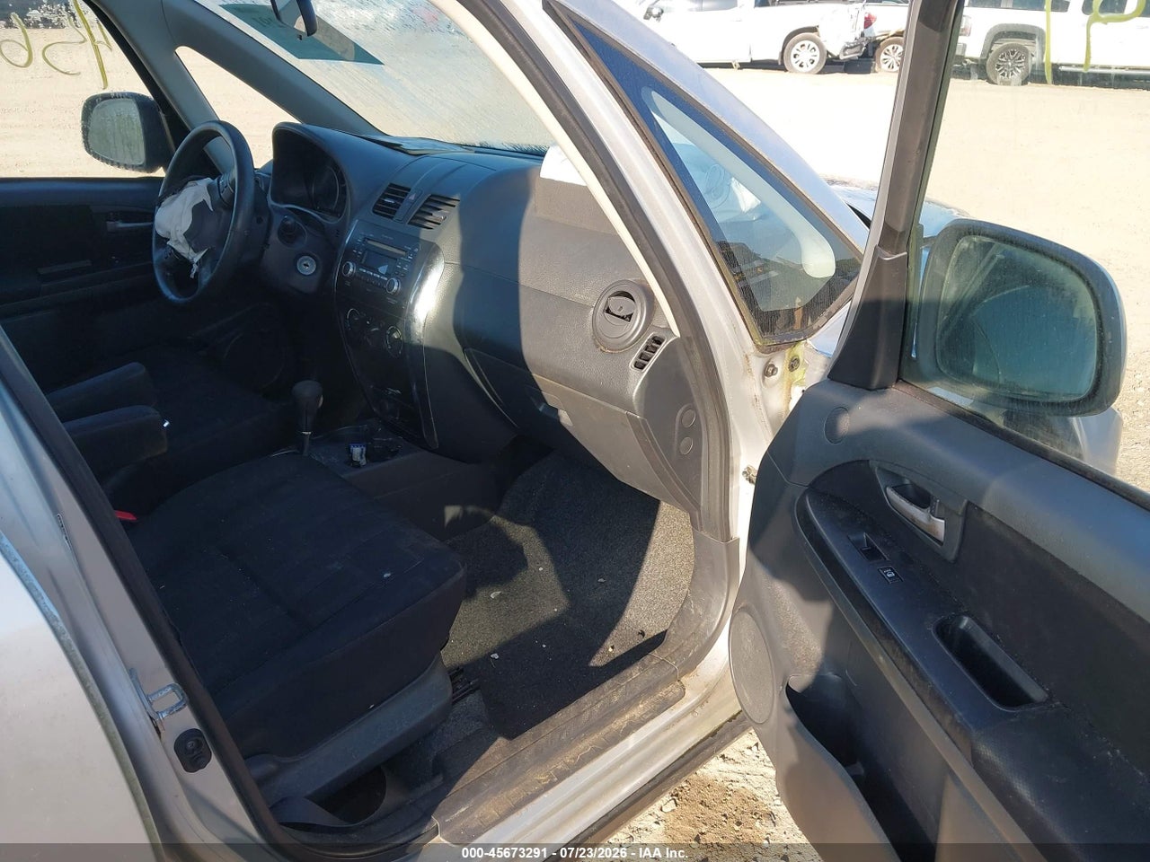 2011 SUZUKI SX4 PREMIUM/TECH VALU PKG (NAV) · 5/10