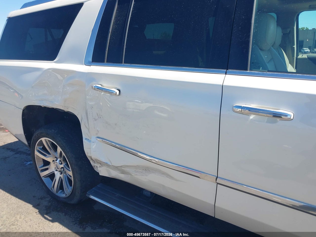 2015 CADILLAC ESCALADE ESV PREMIUM · 6/11