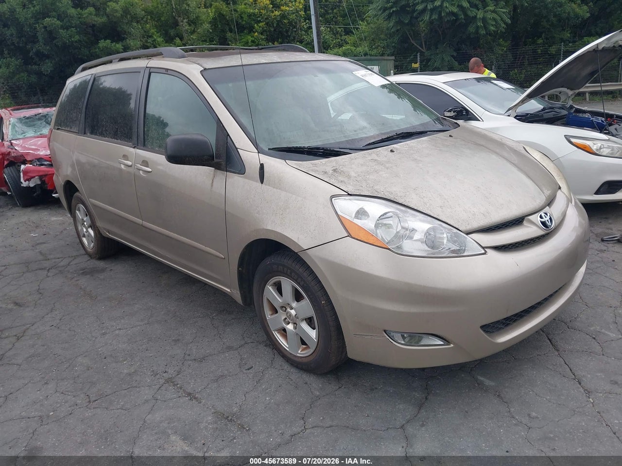 5TDYK4CC1AS****** · 2010 TOYOTA SIENNA XLE