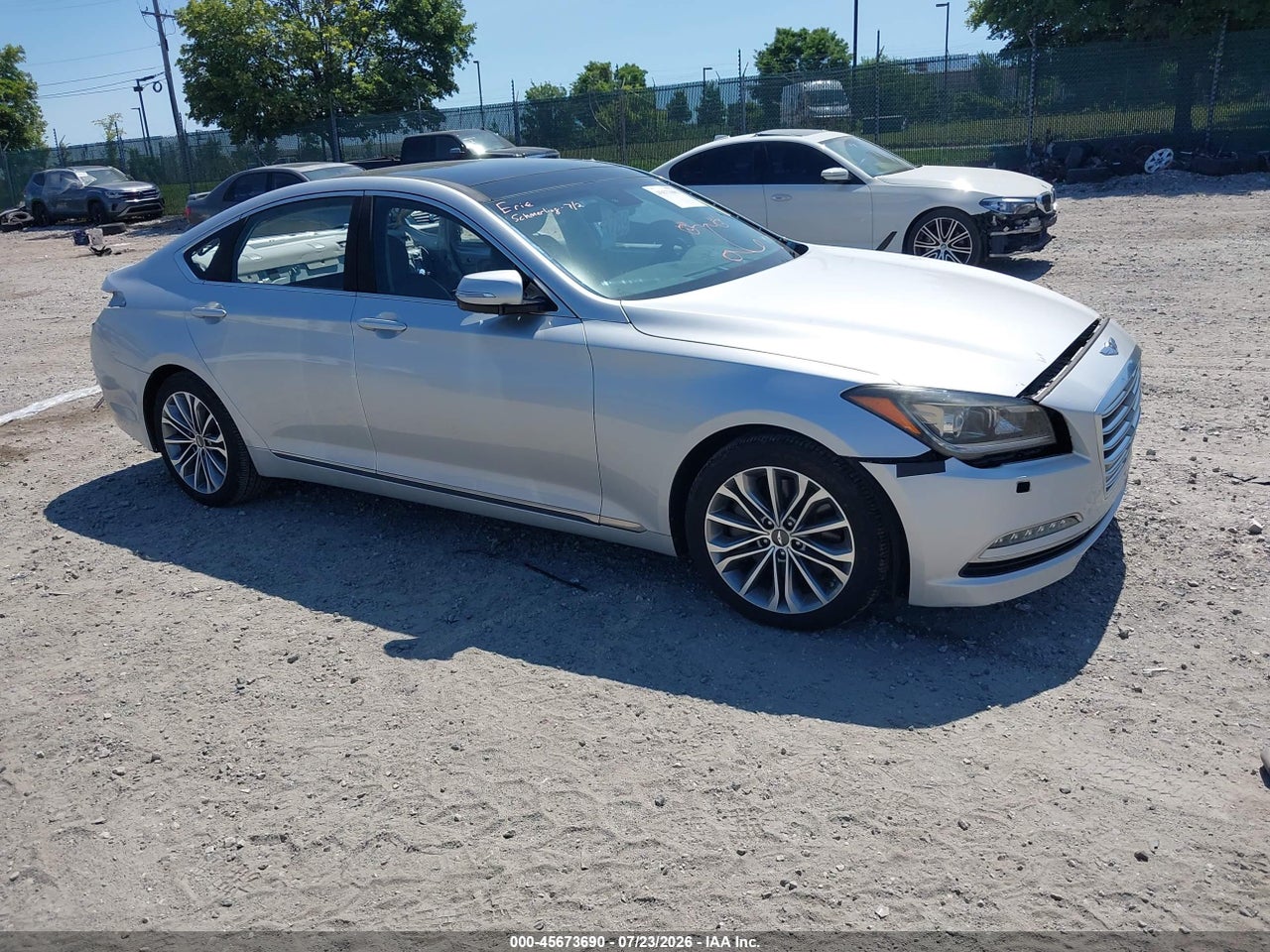 KMHGN4JE2GU****** · 2016 HYUNDAI GENESIS 3.8