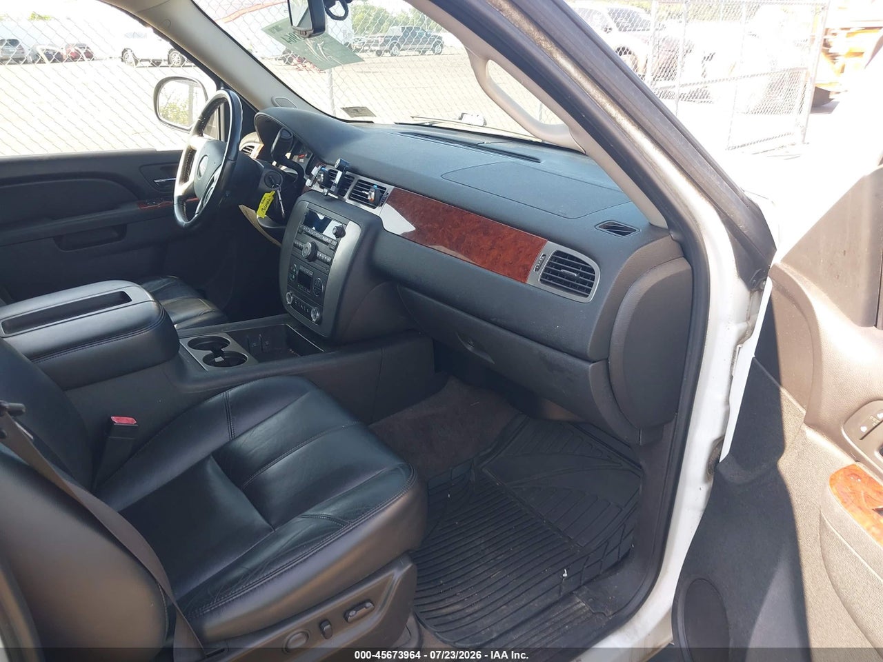2011 GMC YUKON XL 1500 SLT · 5/11