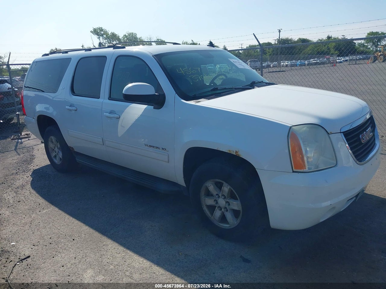 1GKS2KE3XBR****** · 2011 GMC YUKON XL 1500 SLT