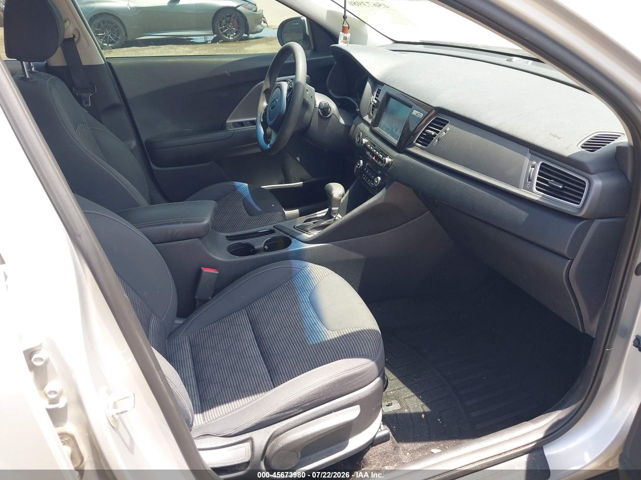 2019 KIA NIRO LX · 5/11