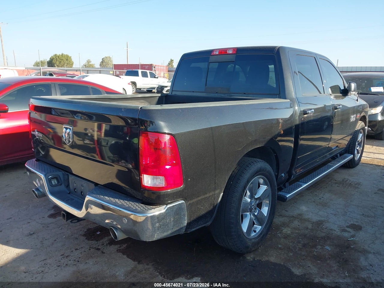 2016 RAM 1500 SLT · 4/11