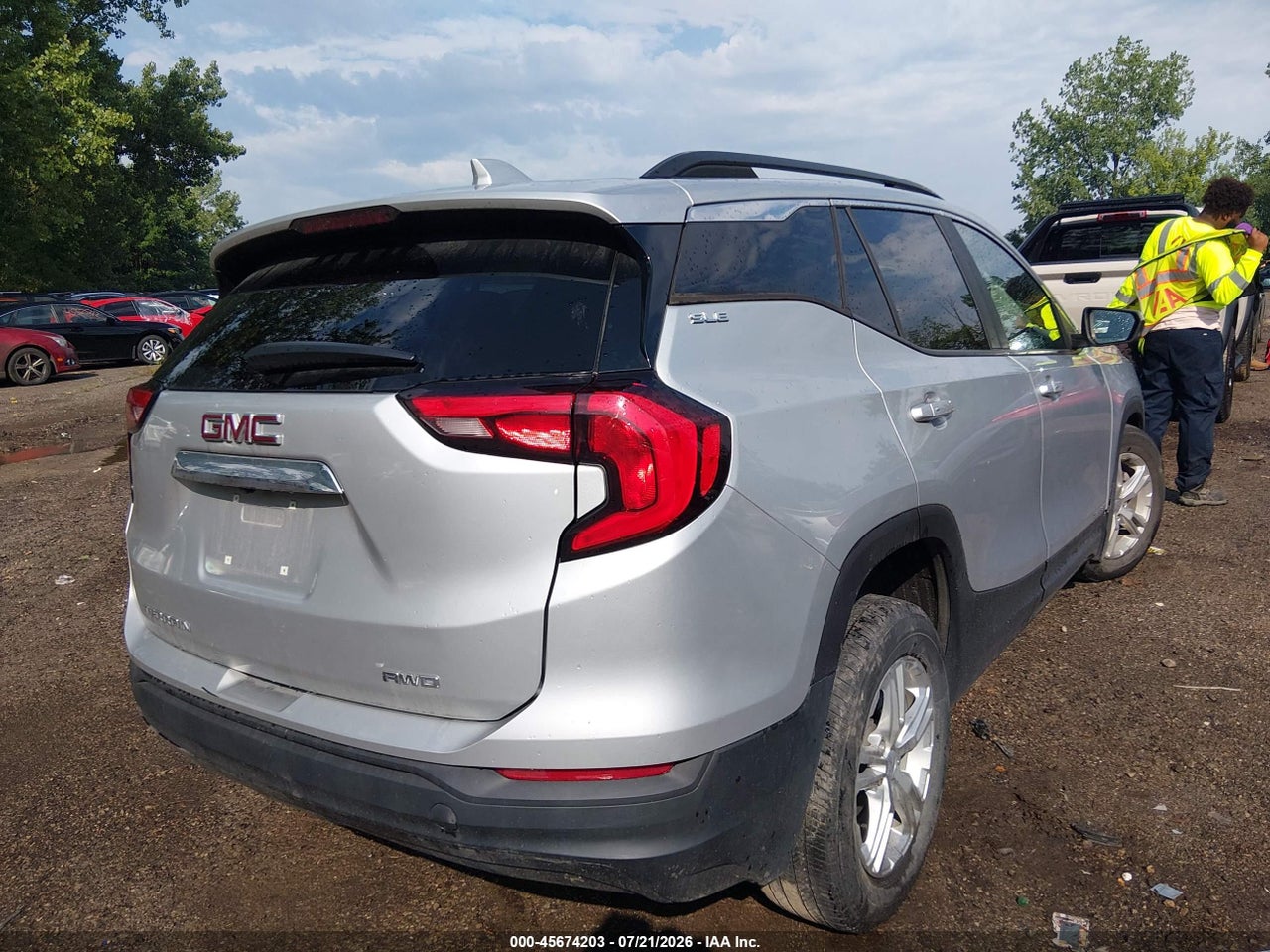 2021 GMC TERRAIN AWD SLE · 4/11