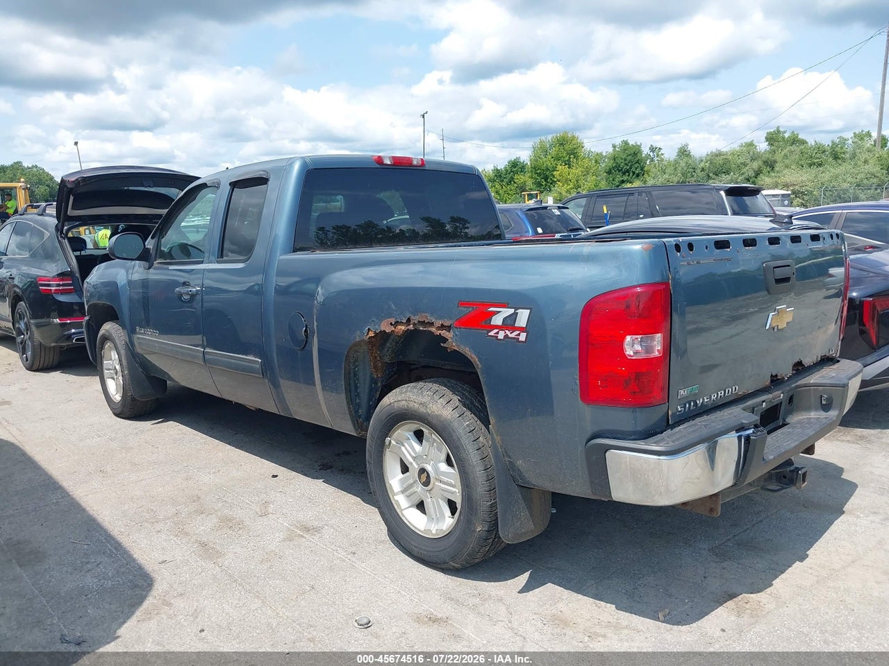2011 CHEVROLET SILVERADO 1500 LT · 3/11