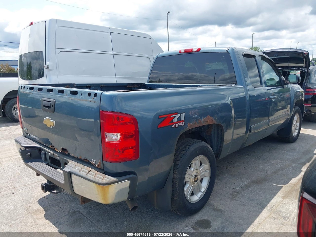 2011 CHEVROLET SILVERADO 1500 LT · 4/11