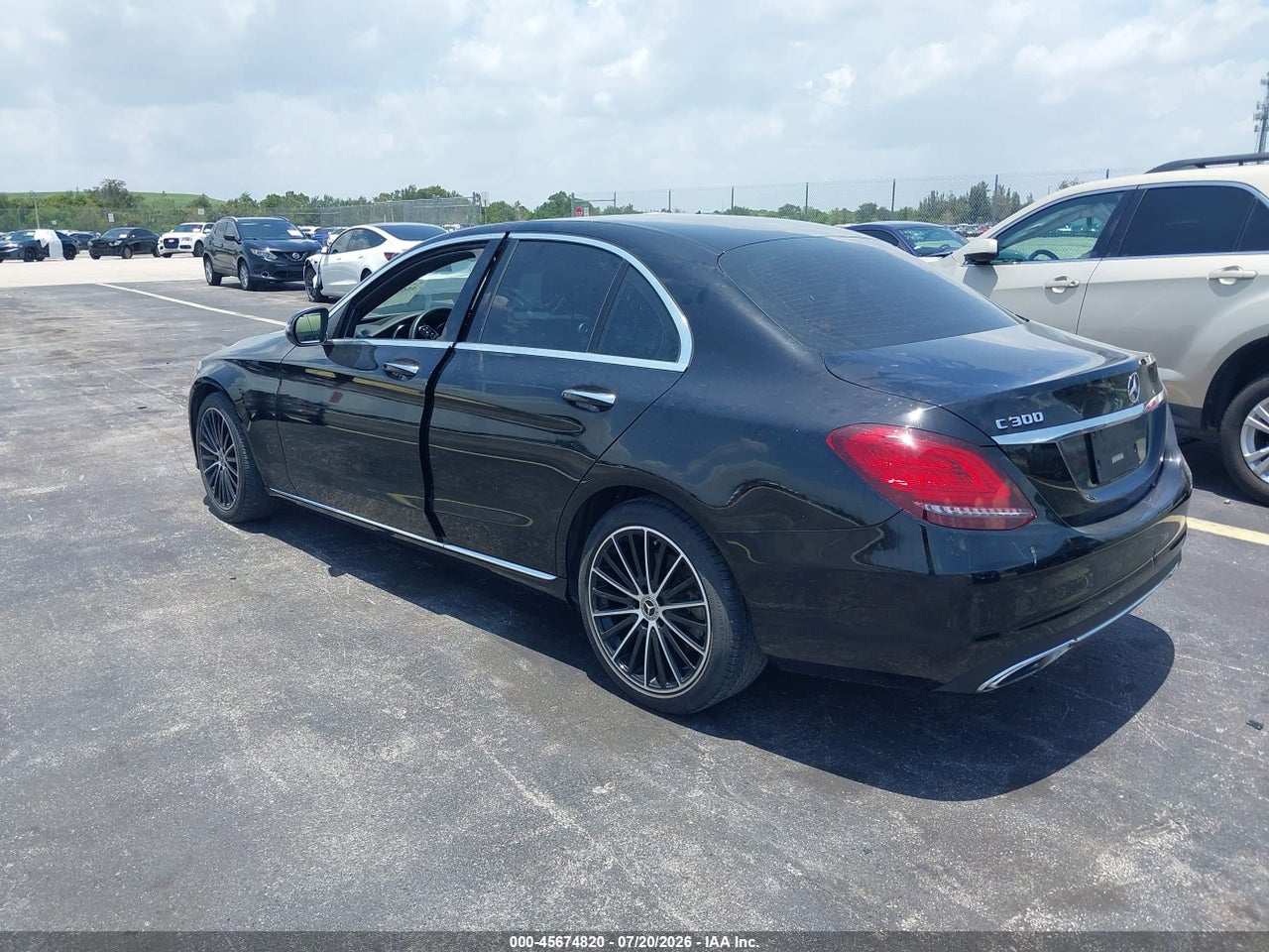 2020 MERCEDES-BENZ C 300 · 3/11