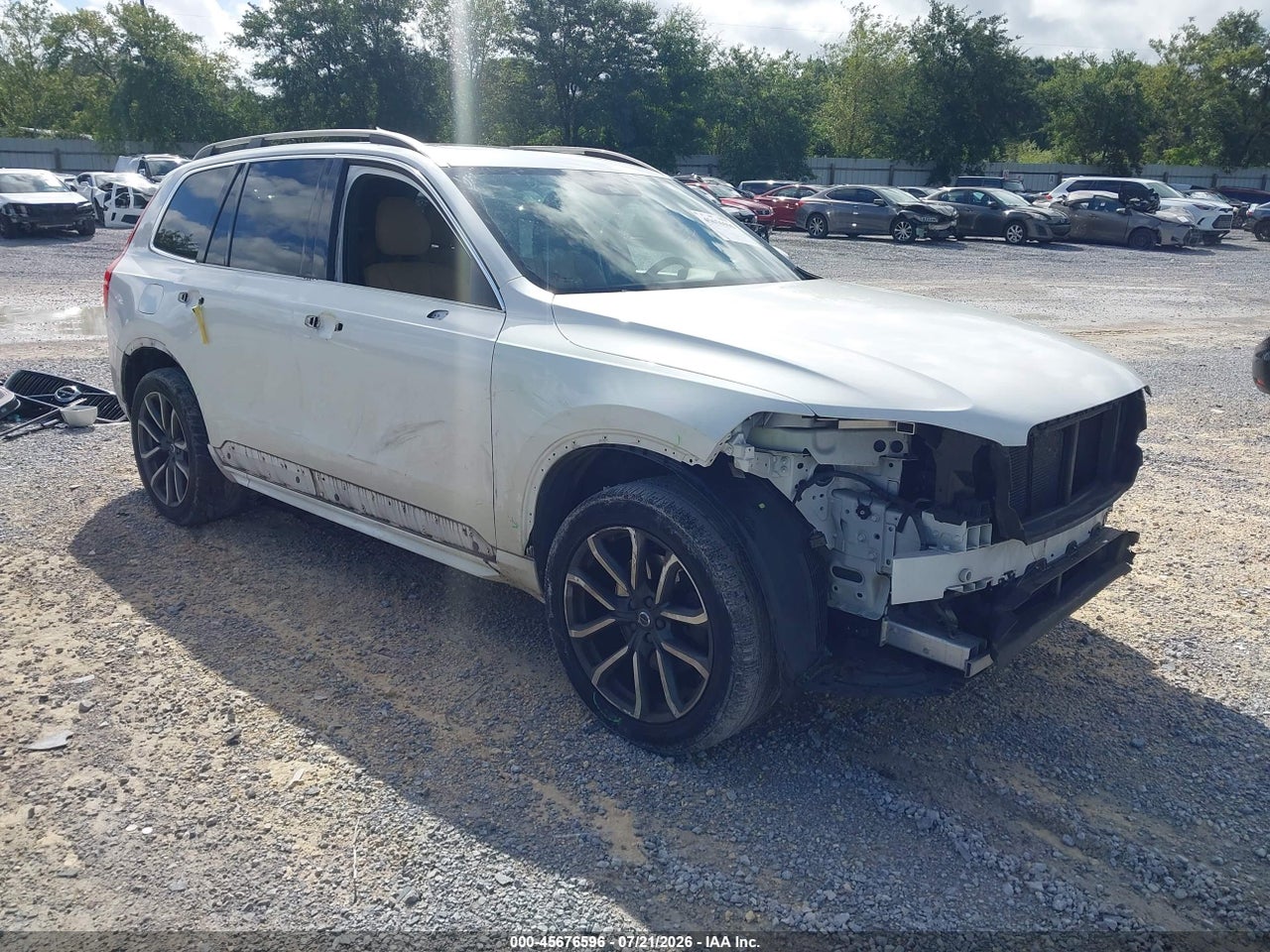 YV4A22PK9J1****** · 2018 VOLVO XC90 T6 MOMENTUM