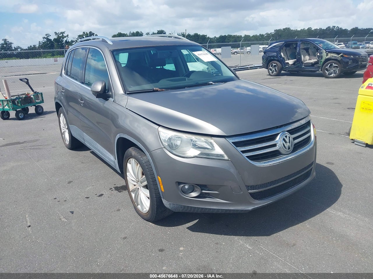 WVGBV7AX4AW****** · 2010 VOLKSWAGEN TIGUAN SE