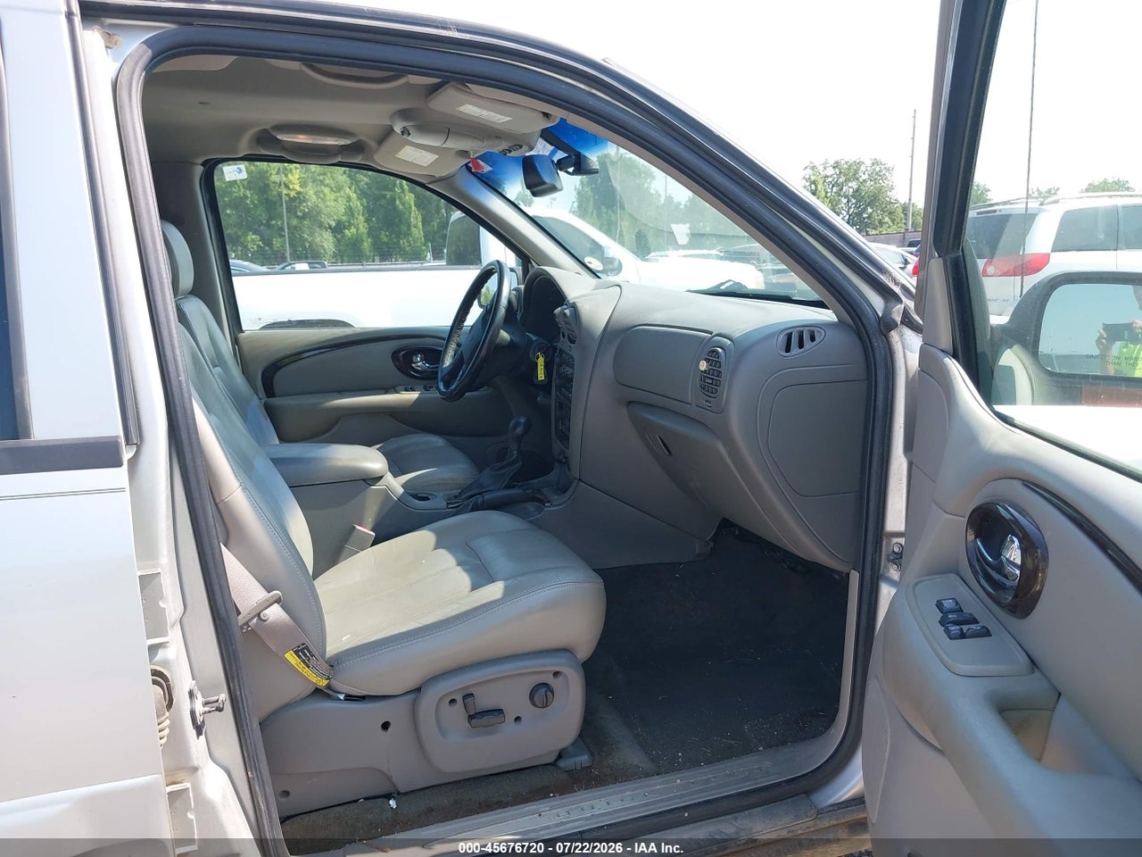 2004 BUICK RAINIER CXL · 5/11