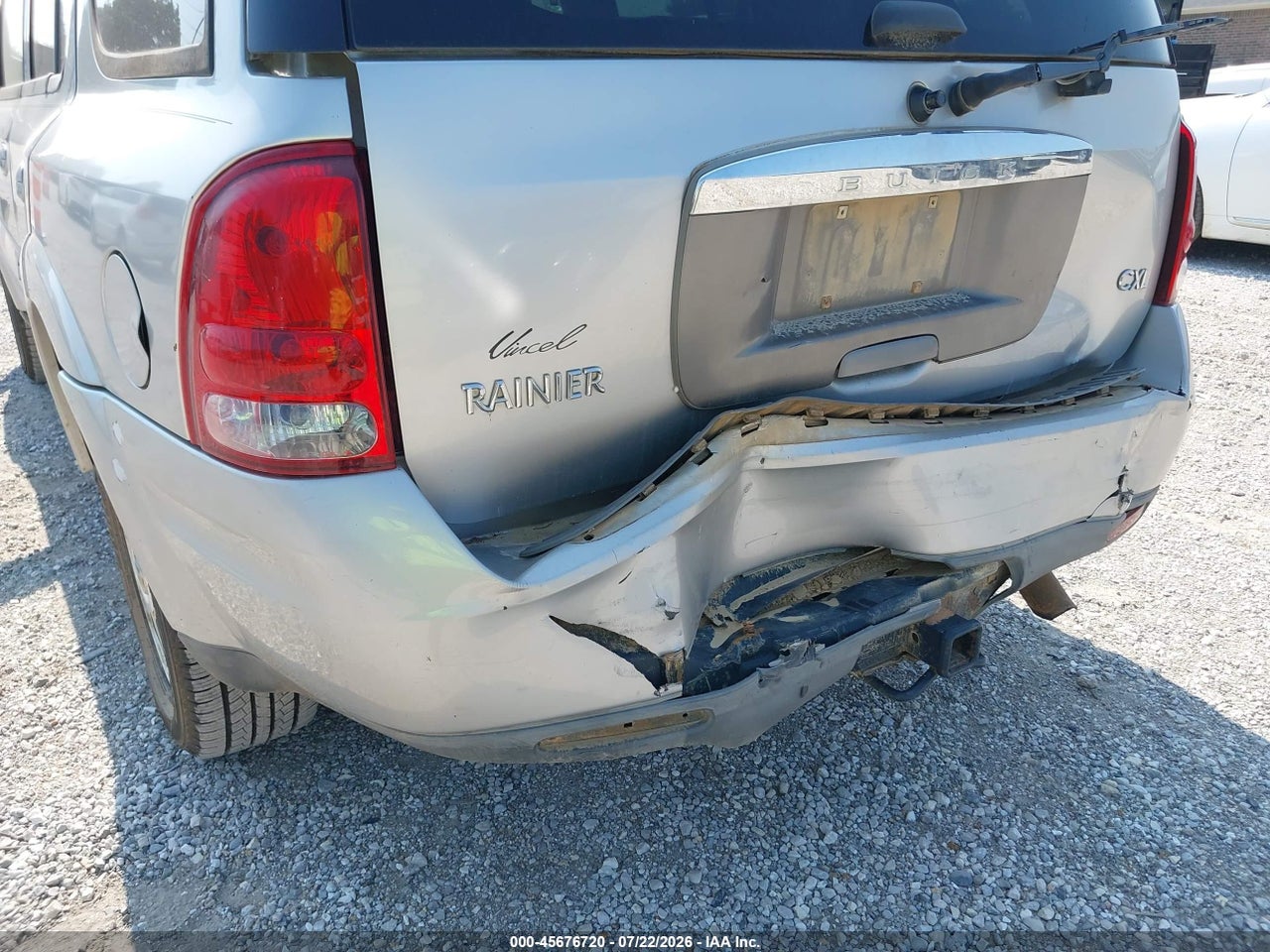 2004 BUICK RAINIER CXL · 6/11