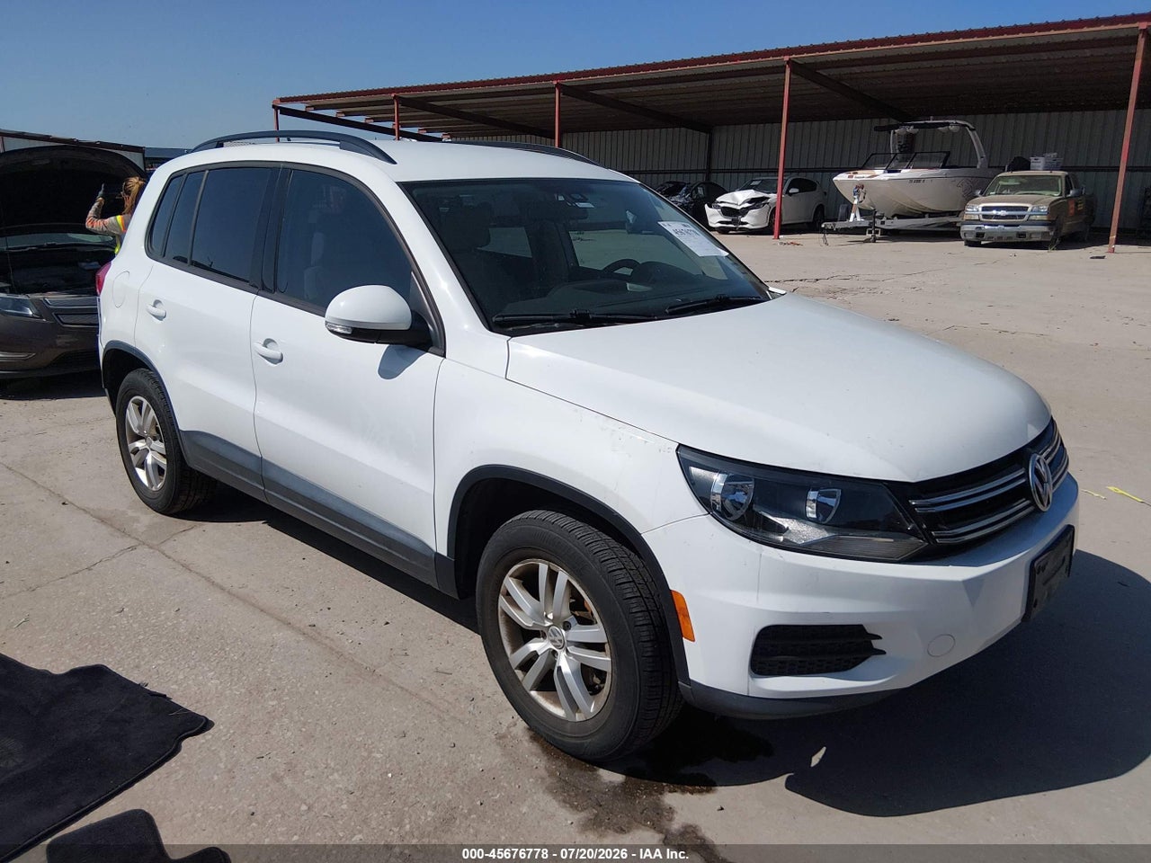 WVGAV7AX3GW****** · 2016 VOLKSWAGEN TIGUAN S