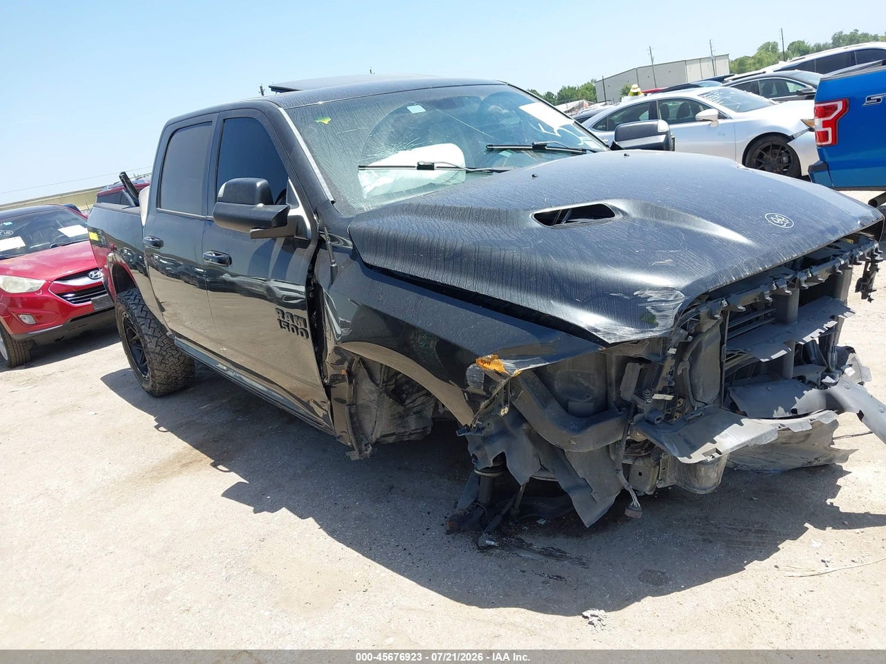 2018 RAM 1500 NIGHT 4X4 5'7 BOX