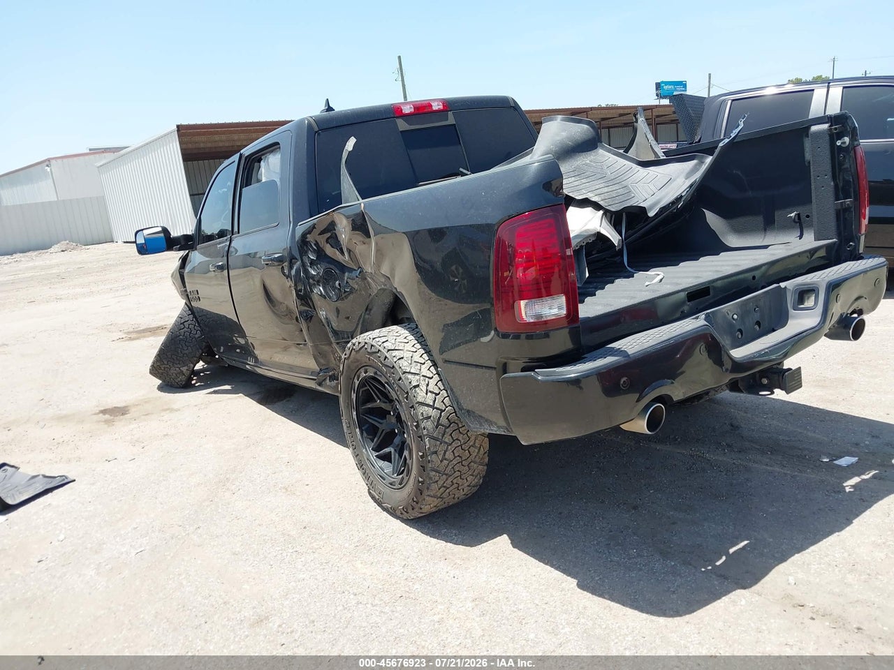 2018 RAM 1500 NIGHT  4X4 5'7 BOX · 3/11