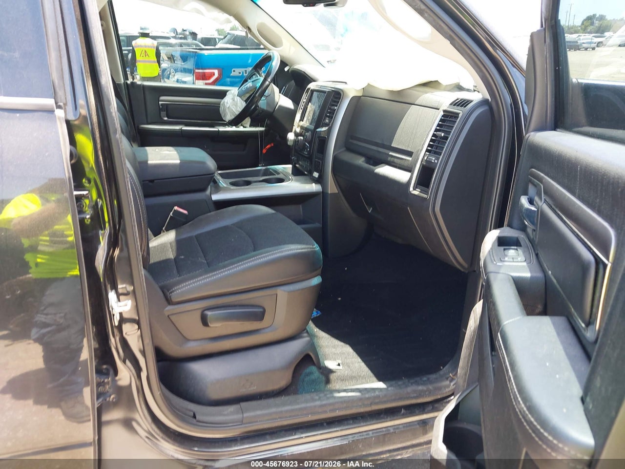 2018 RAM 1500 NIGHT  4X4 5'7 BOX · 5/11