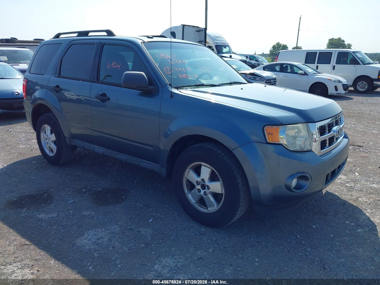 1FMCU9DG8AK****** · 2010 FORD ESCAPE XLT