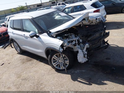 JA4J3TA85NZ****** · 2022 MITSUBISHI OUTLANDER ES 2.5 2WD