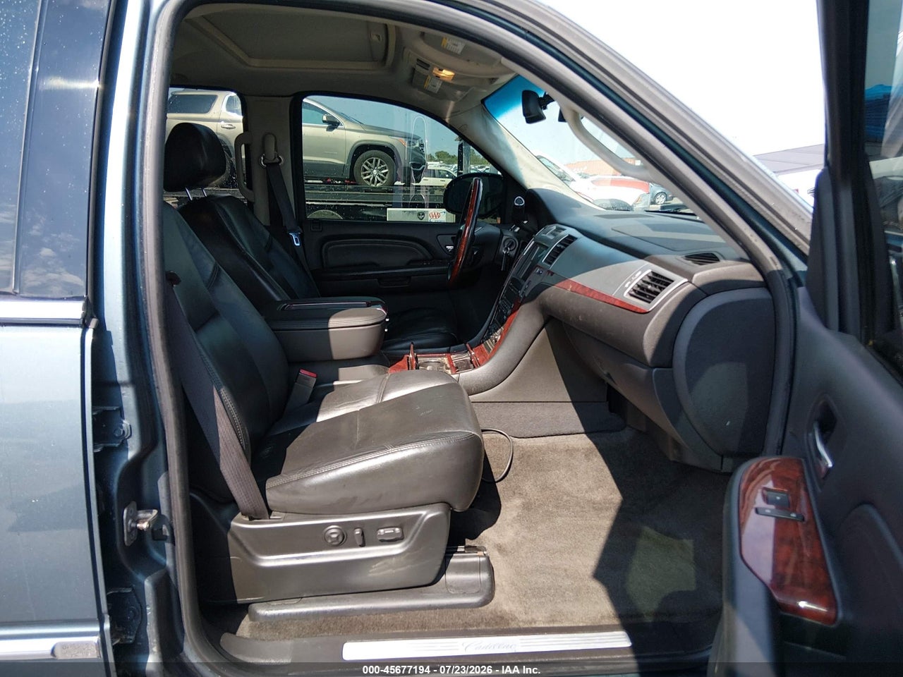 2009 CADILLAC ESCALADE STANDARD · 5/7
