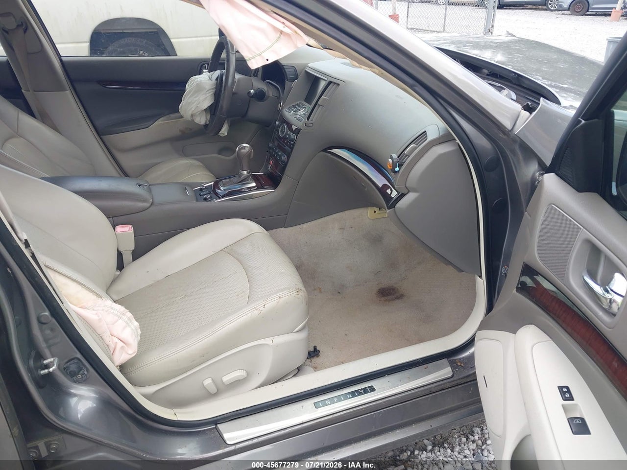 2013 INFINITI G37X · 5/11