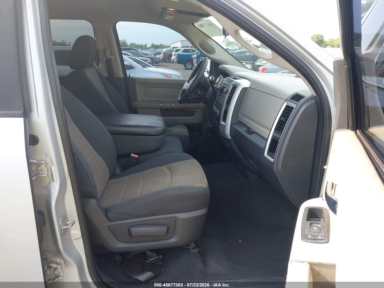 2011 RAM RAM 1500 SLT · 5/11