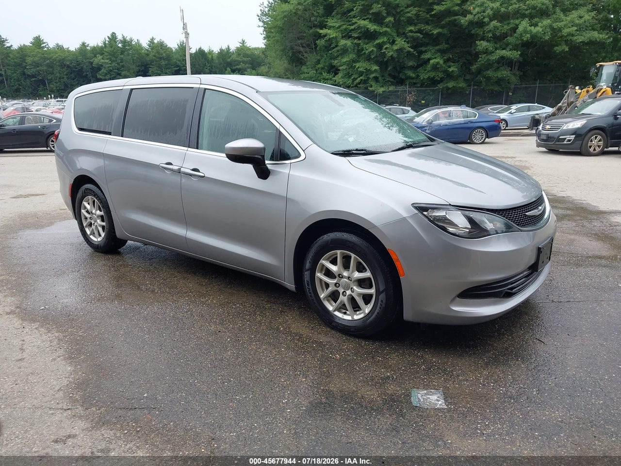 2020 CHRYSLER VOYAGER LX