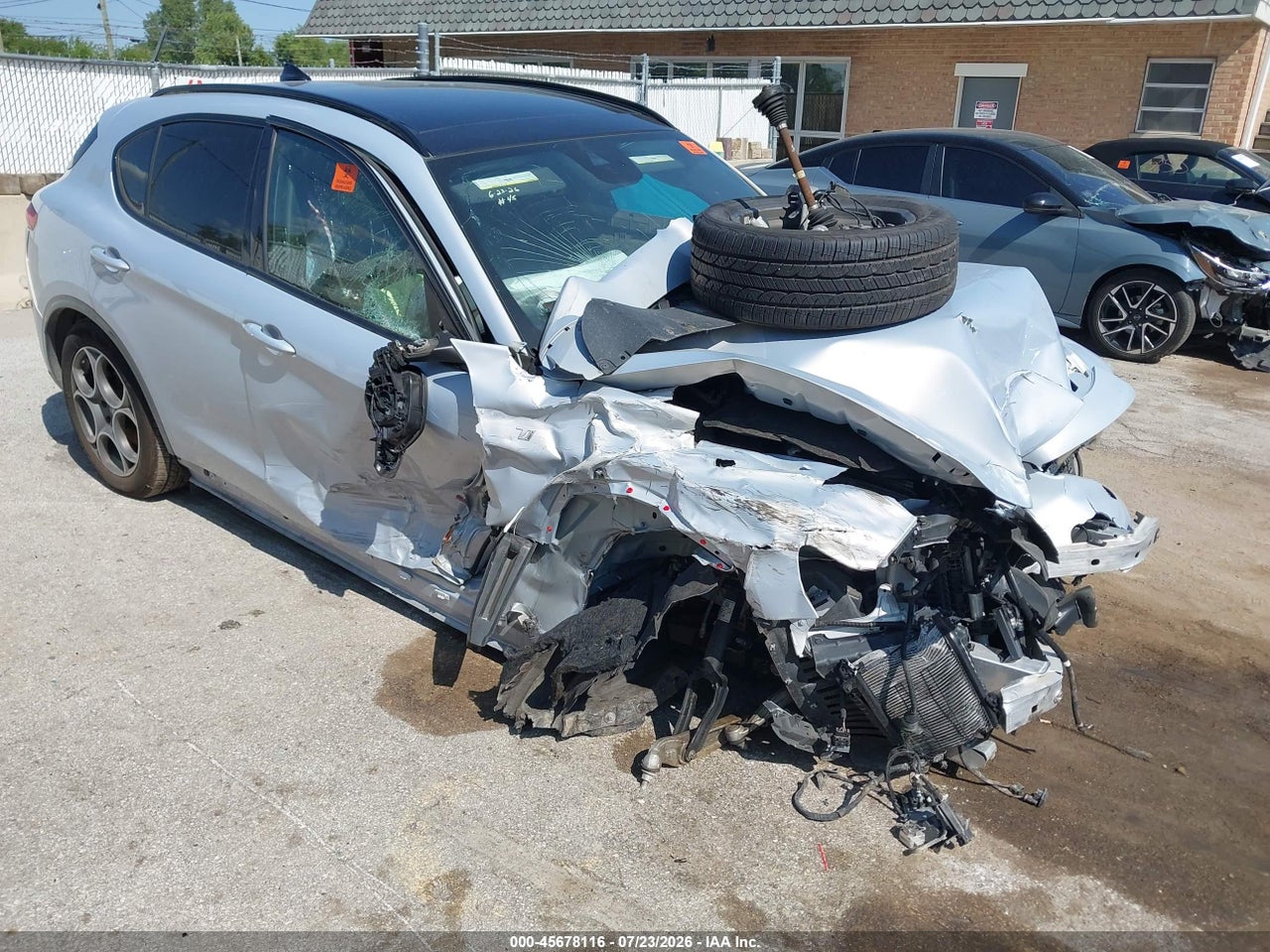 ZASPAKBN1N7****** · 2022 ALFA ROMEO STELVIO TI AWD